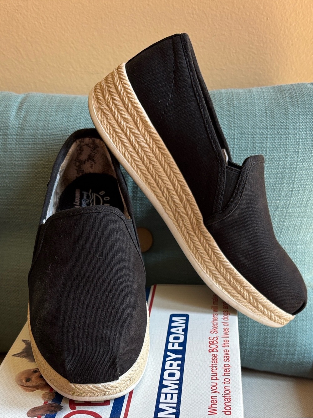 LIKE NEW BOBS from SKECHERS Wedge Espadrille, Size 6, Black, Worn Once, Comfy!